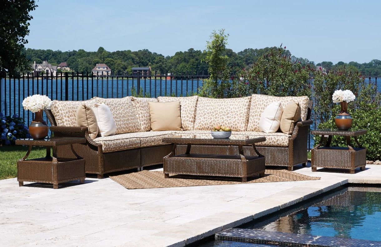 Hamptons Sectional : outdoor-patio