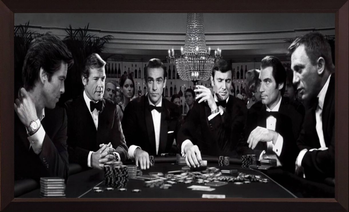 James Bonds Playing Cards Deco : furniture