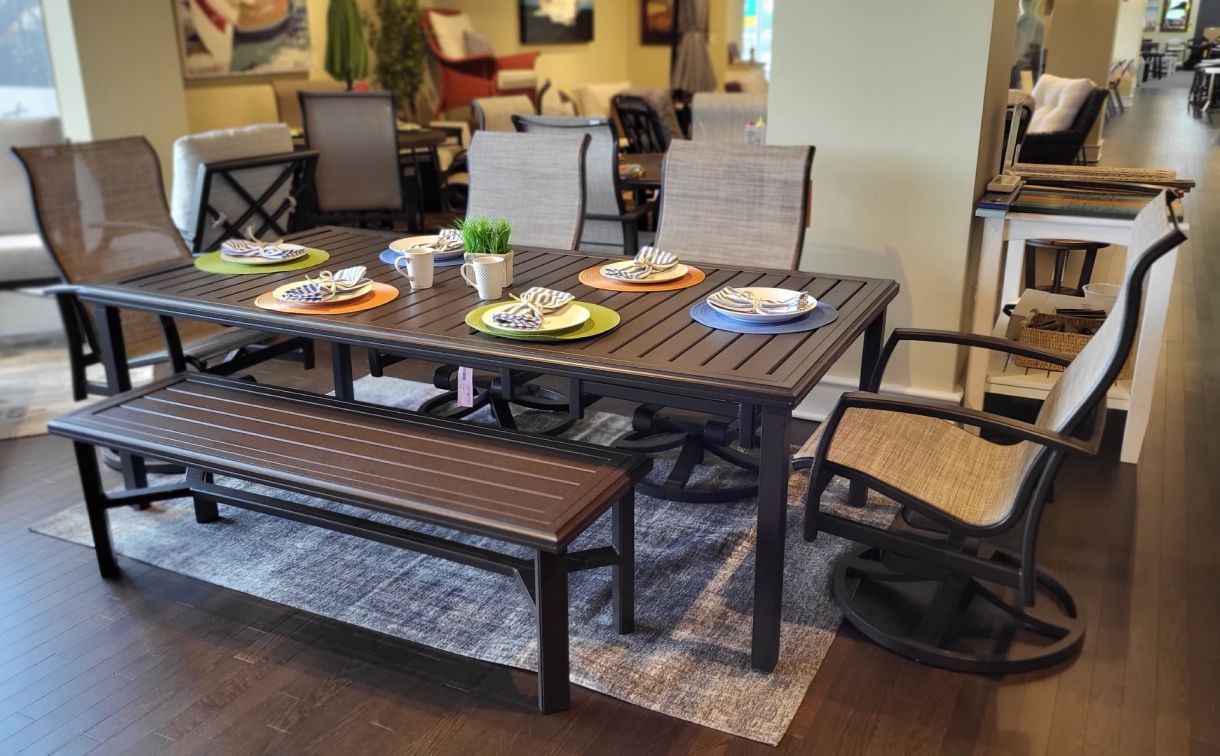 Muirlands Sling Dining : outdoor-patio