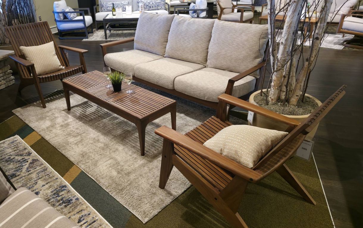 Sky & Trellis Deep Seating : outdoor-patio