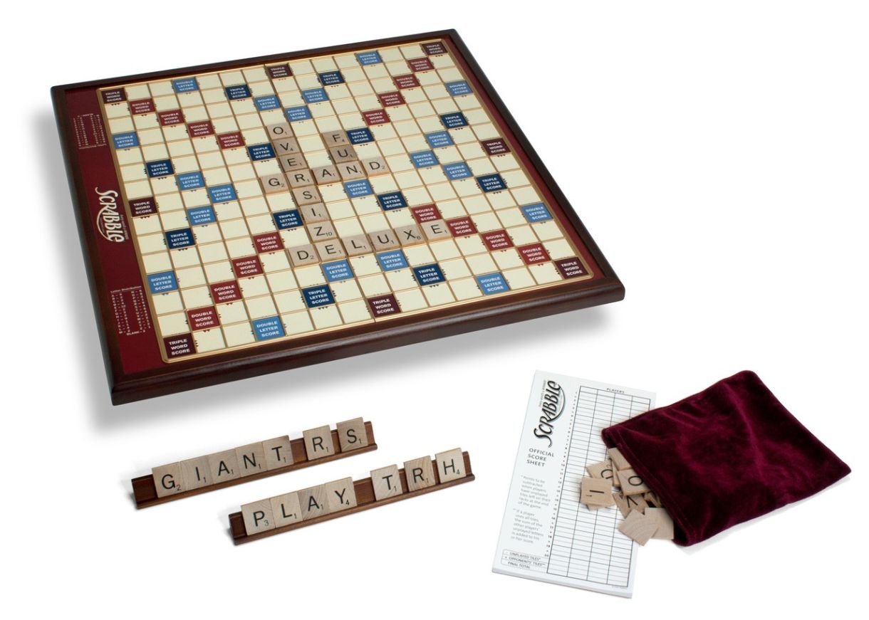 Giant Scrabble Deluxe : game-room